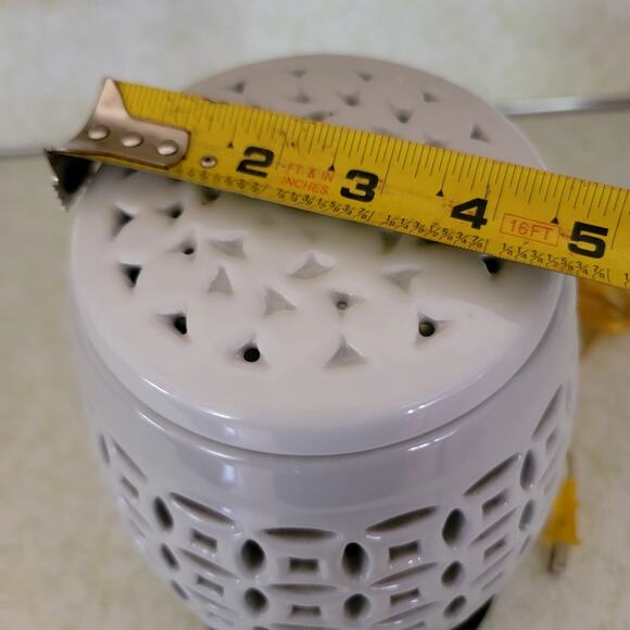 Chinoiserie Blanc de Chine pierce porcelain table lamp Black Base White Table - Picture 10 of 10